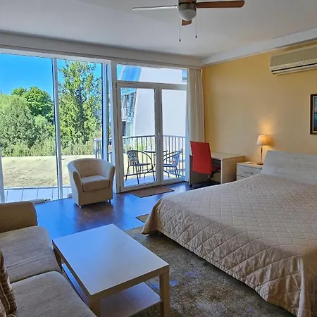 Viola Aparthotel